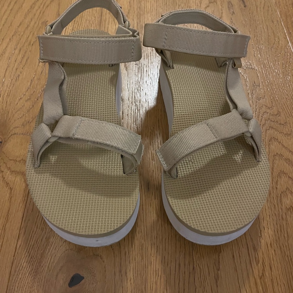 Teva Flatform Universal Sandals Wm 8